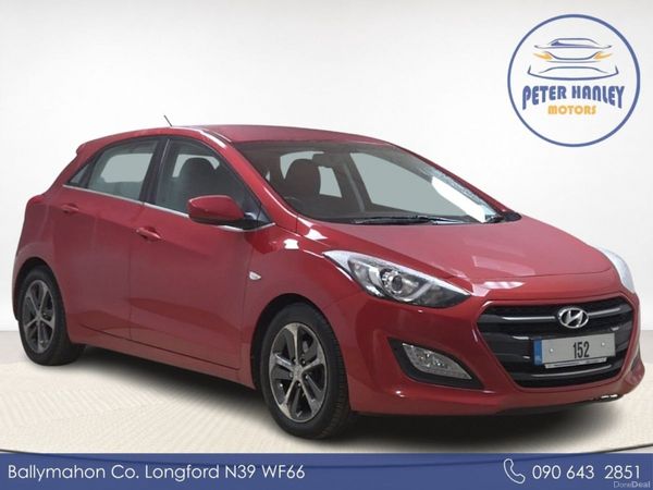 Hyundai i30 Hatchback, Petrol, 2015, Red