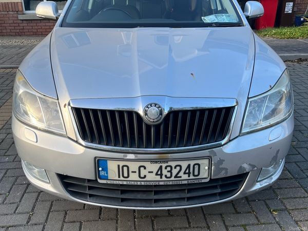 Skoda Octavia Hatchback, Diesel, 2010, Silver
