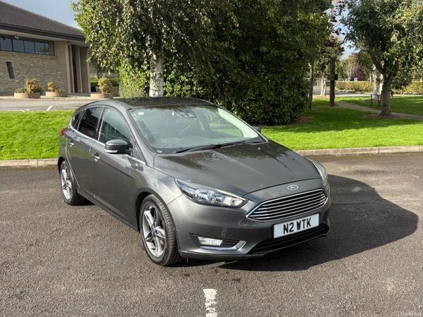 Ford Focus Hatchback, Petrol, 2017, Grey