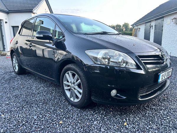 Toyota Auris Hatchback, Petrol, 2012, Black
