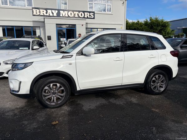 Suzuki Vitara SUV, Petrol, 2021, White