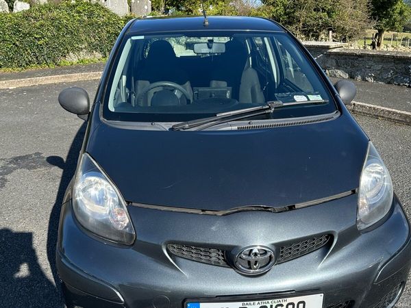 Toyota Aygo Hatchback, Petrol, 2011, Grey