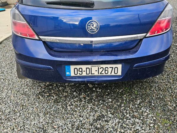 Vauxhall Astra Hatchback, Petrol, 2009, Blue