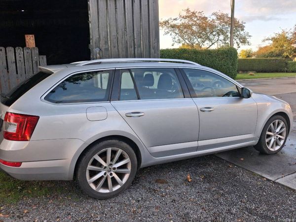 Skoda Octavia Estate, Diesel, 2015, Silver