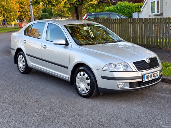 Skoda Octavia Hatchback, Petrol, 2007, Silver