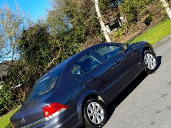 Opel Astra Saloon, Petrol, 2009, Blue