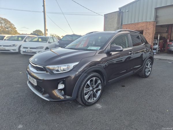 Kia Stonic Hatchback, Petrol, 2018, Brown