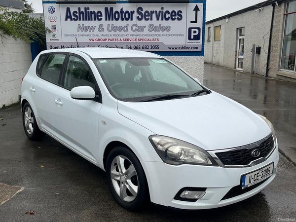 Kia Ceed Hatchback, Diesel, 2011, White