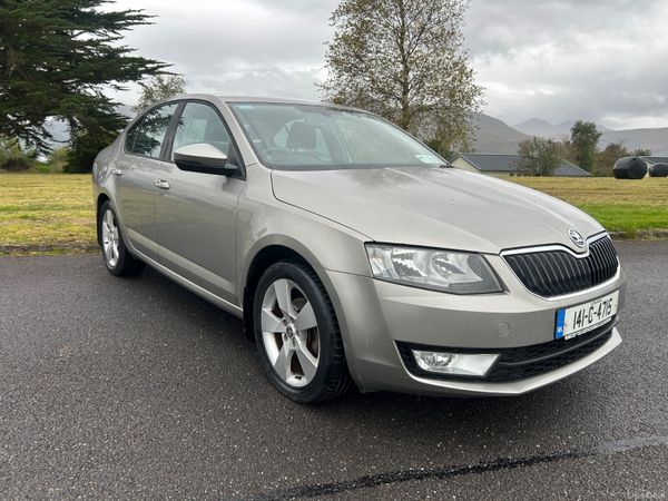 Skoda Octavia Saloon, Diesel, 2014, Beige