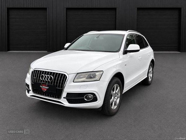 Audi Q5 , Petrol, 2013, 