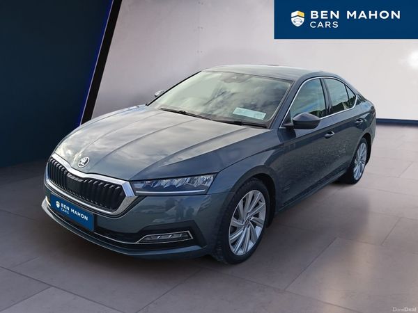 Skoda Octavia Saloon, Diesel, 2021, Grey