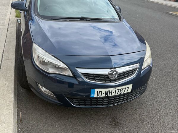 Vauxhall Astra Hatchback, Petrol, 2010, Blue
