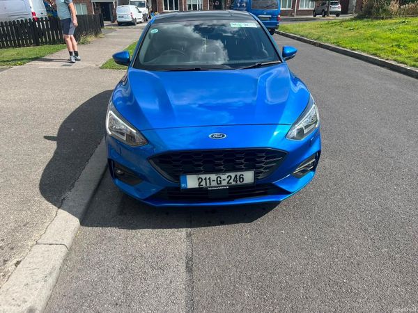 Ford Focus Hatchback, Diesel, 2021, Blue