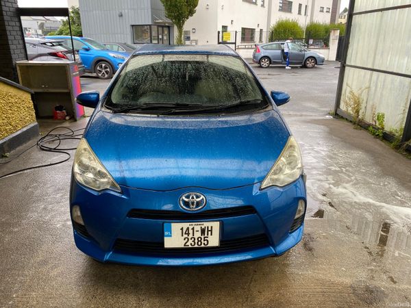Toyota Aqua Hatchback, Petrol Hybrid, 2014, Blue