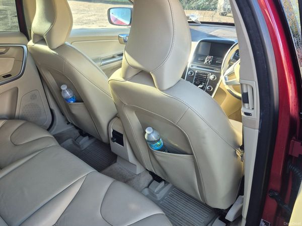 Volvo XC60 SUV, Diesel, 2014, Red