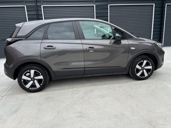 Opel Crossland SUV, Diesel, 2023, Grey