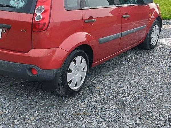 Ford Fiesta Hatchback, Petrol, 2006, Orange