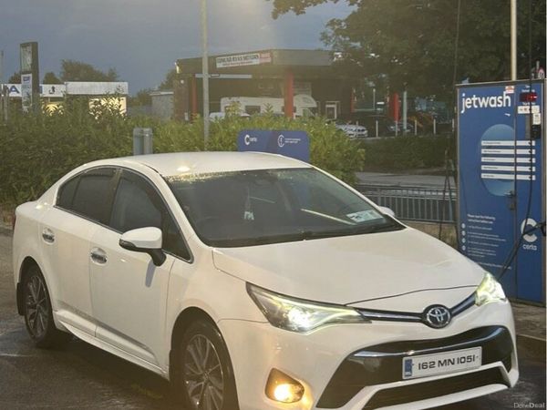 Toyota Avensis Saloon, Diesel, 2016, White