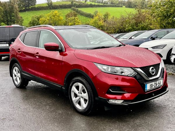Nissan Qashqai MPV, Diesel, 2019, Red