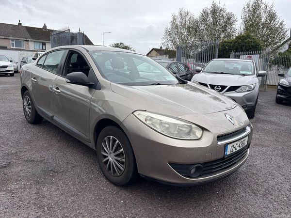 Renault Fluence Saloon, Diesel, 2012, Gold