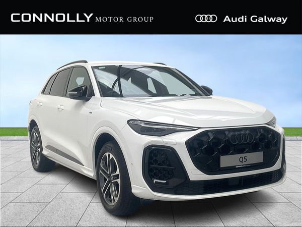 Audi Q5 SUV, Petrol Plug-in Hybrid, 2027, White