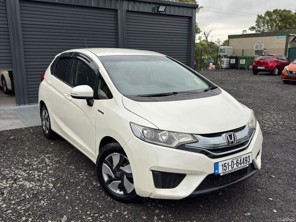 Honda Fit Hatchback, Petrol Hybrid, 2015, White