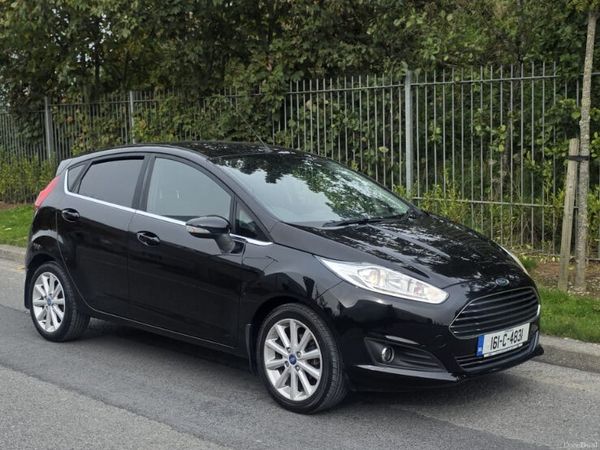 Ford Fiesta Hatchback, Diesel, 2016, Black