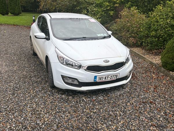 Kia Ceed Hatchback, Diesel, 2014, White