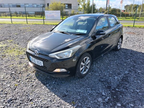 Hyundai i20 Hatchback, Petrol, 2015, Black