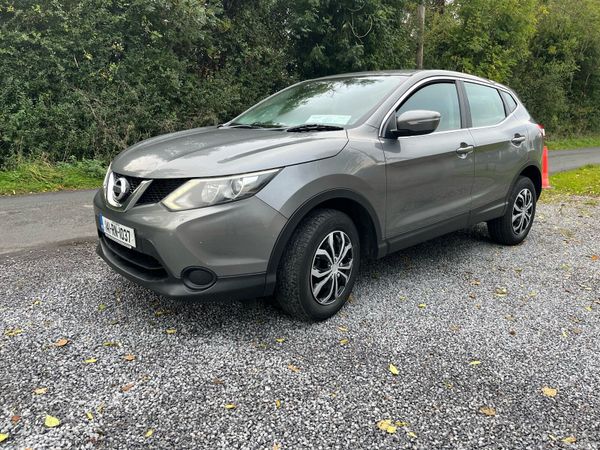 Nissan Qashqai Hatchback, Diesel, 2014, Grey