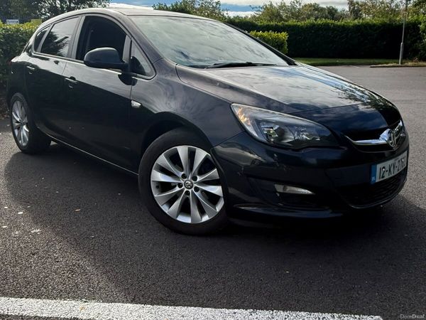 Vauxhall Astra Hatchback, Diesel, 2012, Black