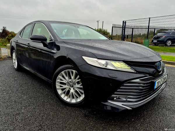 Toyota Camry Saloon, Petrol Hybrid, 2020, Black