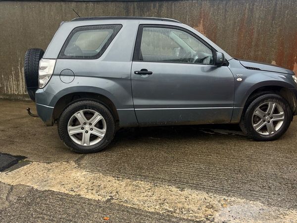 Suzuki Grand Vitara SUV, Petrol, 2006, Grey