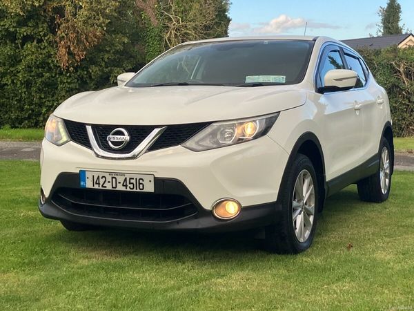 Nissan Qashqai Hatchback, Diesel, 2014, White
