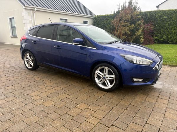 Ford Focus Hatchback, Petrol, 2017, Blue