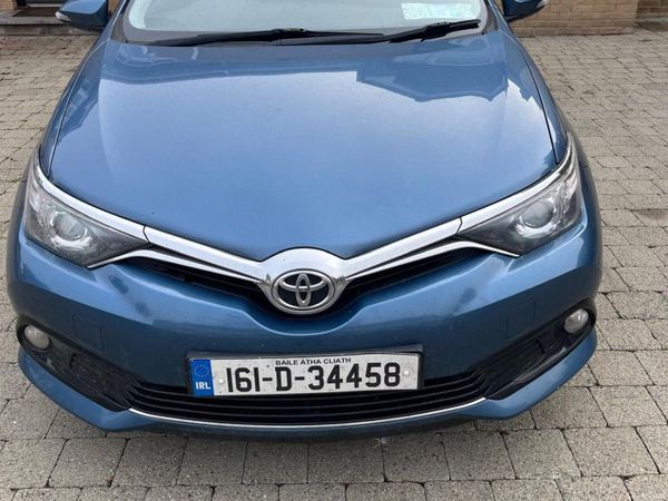 Toyota Auris Hatchback, Petrol, 2016, Blue