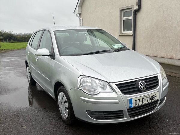 Volkswagen Polo Hatchback, Petrol, 2007, Silver
