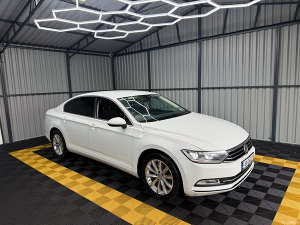 Volkswagen Passat Saloon, Diesel, 2018, White