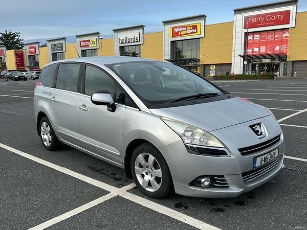 Peugeot 5008 MPV, Diesel, 2011, Silver
