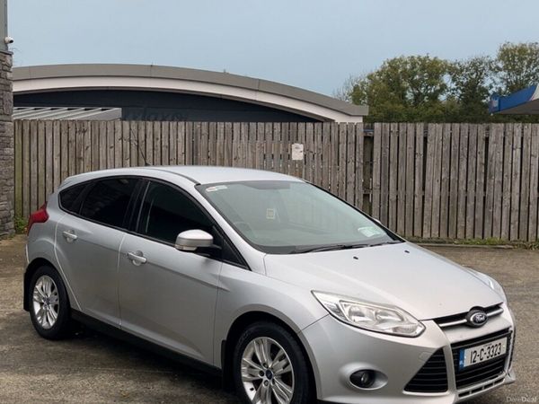 Ford Focus Hatchback, Diesel, 2012, Silver