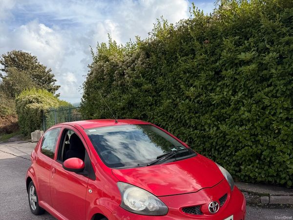 Toyota Aygo Hatchback, Petrol, 2006, Red