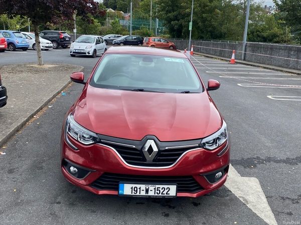 Renault Megane Saloon, Petrol, 2019, Red