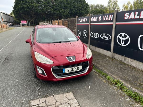 Peugeot 308 Hatchback, Diesel, 2012, Red