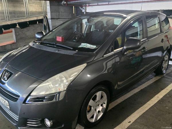Peugeot 5008 MPV, Diesel, 2010, Grey