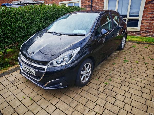 Peugeot 208 Hatchback, Petrol, 2019, Black