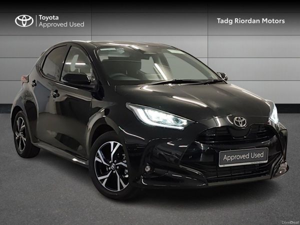 Toyota Yaris Hatchback, Petrol Hybrid, 2026, Black