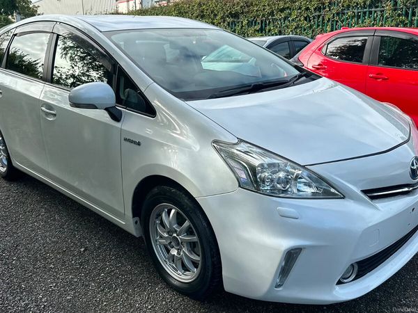 Toyota Prius Estate, Petrol Hybrid, 2015, White