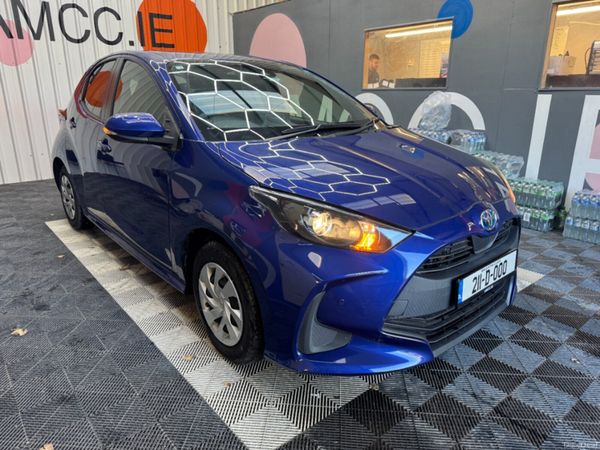 Toyota Yaris Hatchback, Petrol Hybrid, 2021, Blue