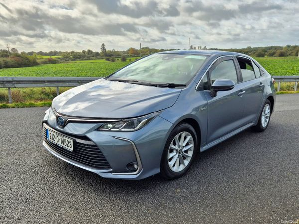 Toyota Corolla Saloon, Petrol Hybrid, 2021, Grey