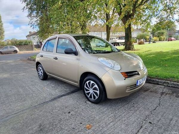 Nissan Micra Hatchback, Petrol, 2004, Gold